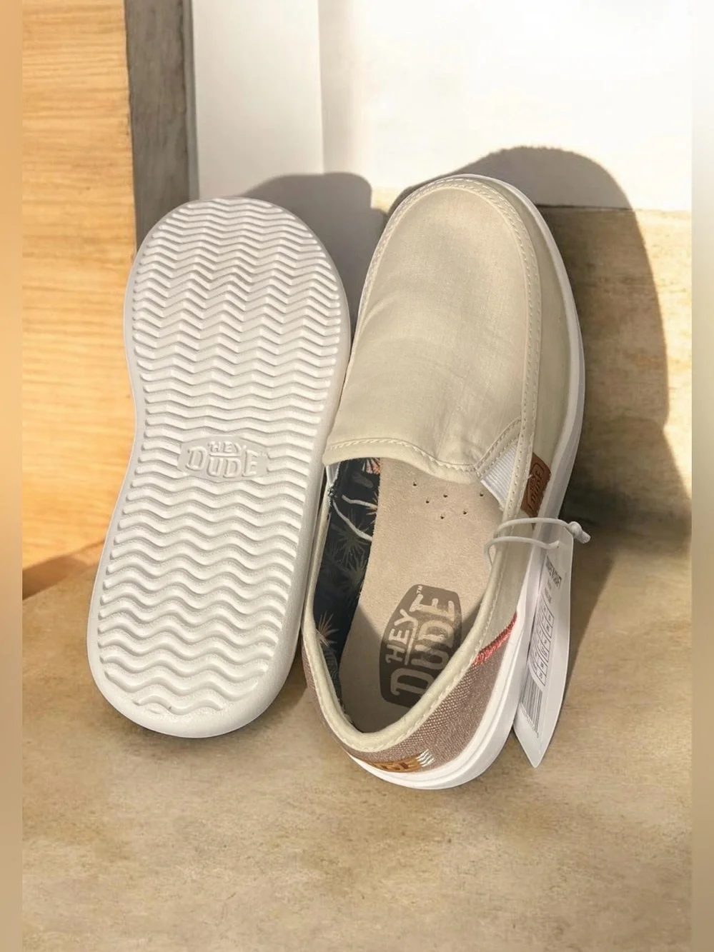 Hey Dude Women's Sunapee Craft Linen Shoe. Size 6